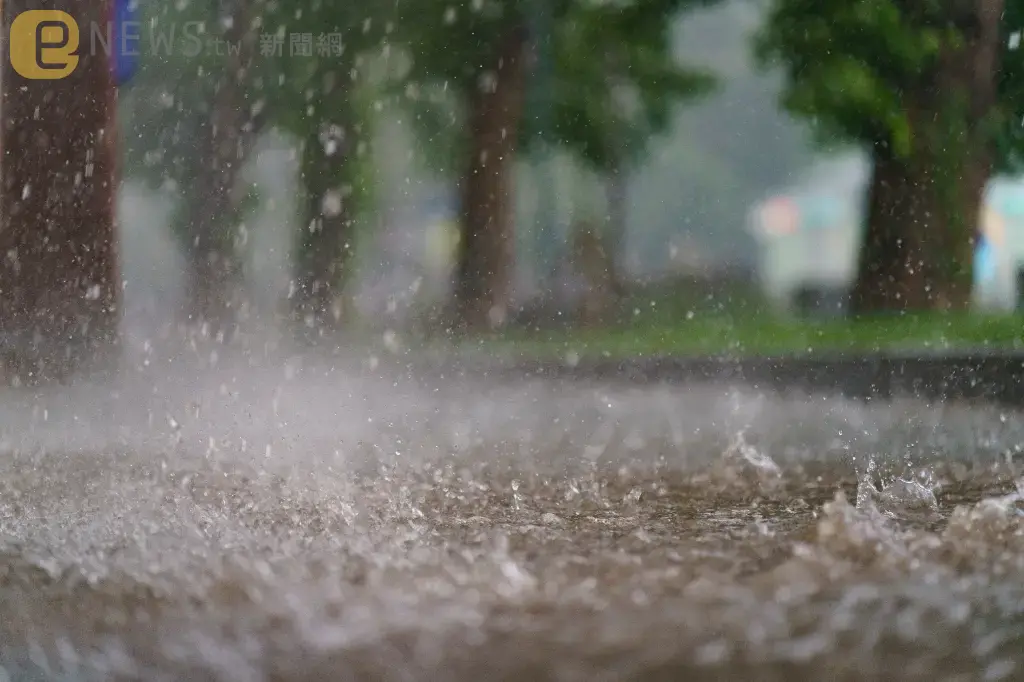 假日又要泡湯了！颱風「奈格」預計後天生成