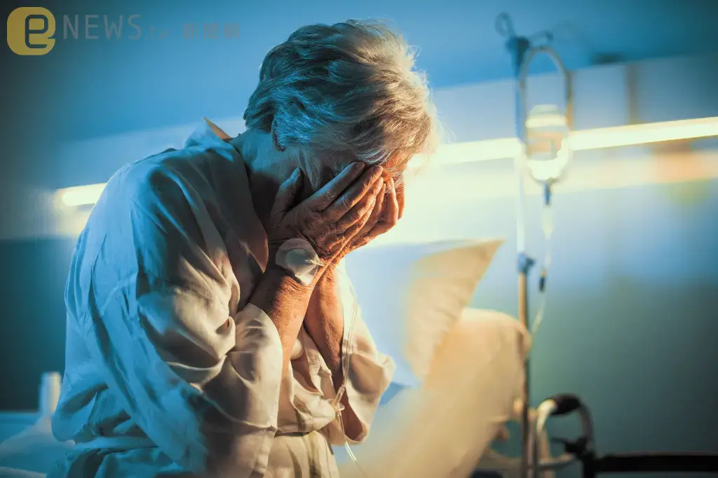 離譜！德國72歲老婦「嫌吵」竟2度關閉同房病友呼吸器　險釀悲劇
