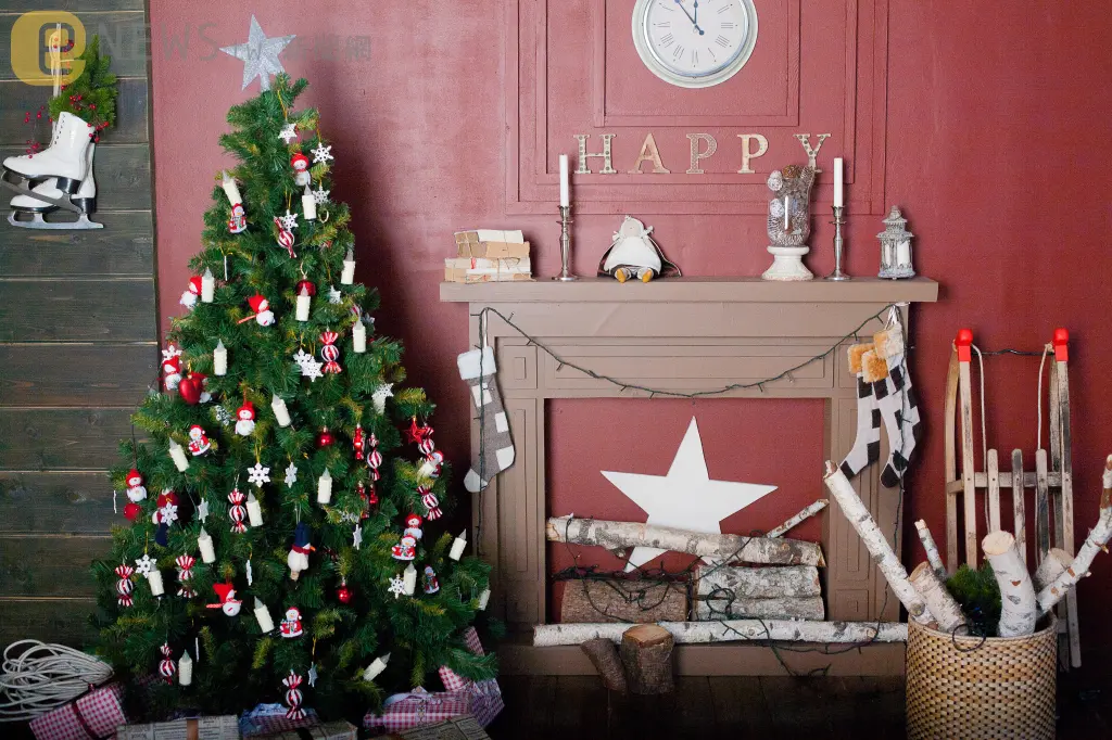 聖誕佈置藏玄機！樹這樣裝飾「職場運強、招財氣」　聖誕紅必擺雙數