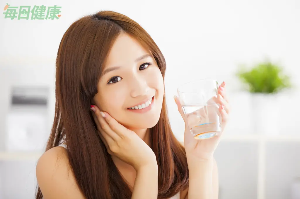 日本女性健康秘訣 起床後空腹喝水發生8件奇妙的事 並且遠離肥胖和糖尿病
