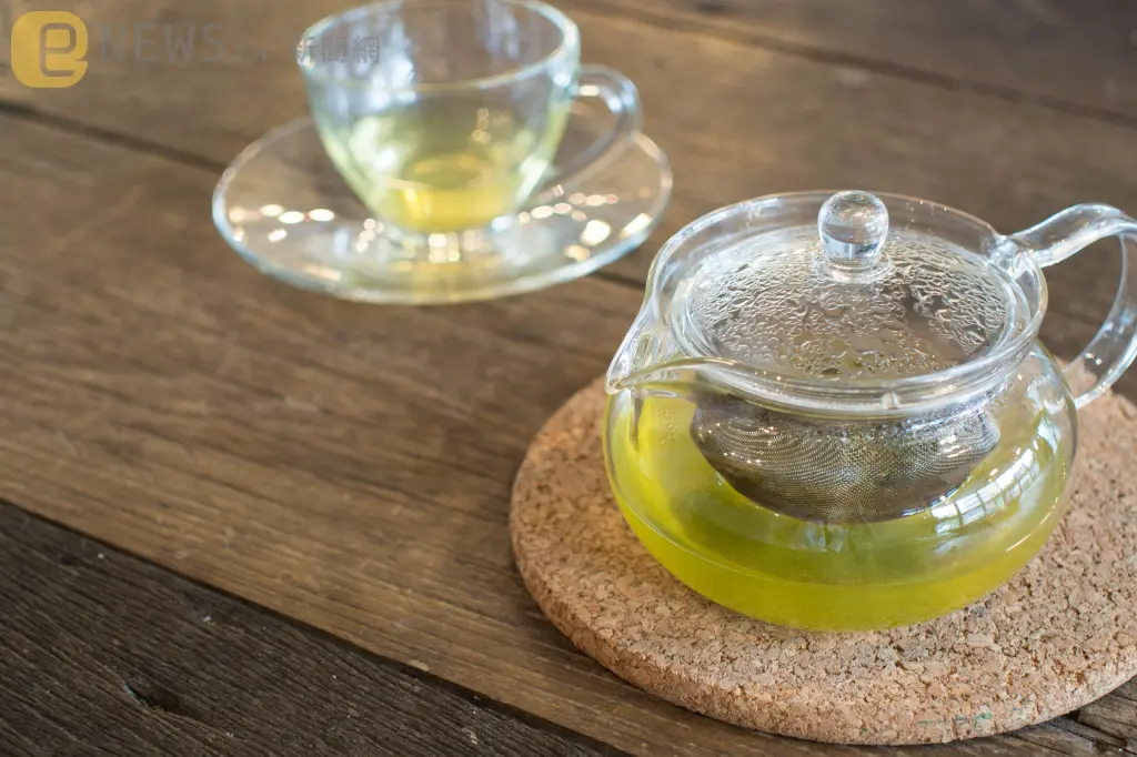綠茶是超級食物！抗癌、抗氧化還降低心臟病風險　專家曝飲用「最佳時機」