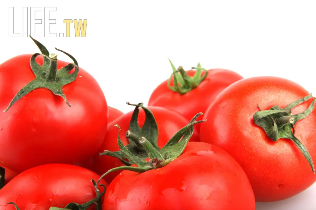 誰說番茄、香蕉不能空腹吃？！網傳「10種空腹不能吃的食物」，科學大解密