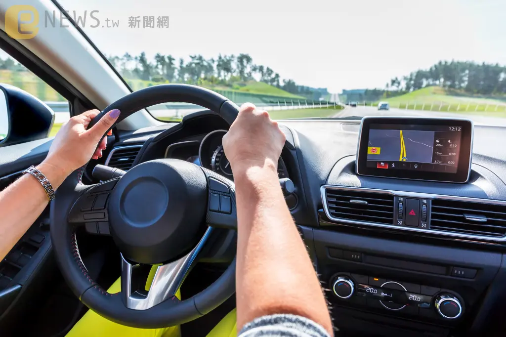 汽車內最髒不是地墊！駕駛天天摸也不知　細菌量「比公廁馬桶還多」　