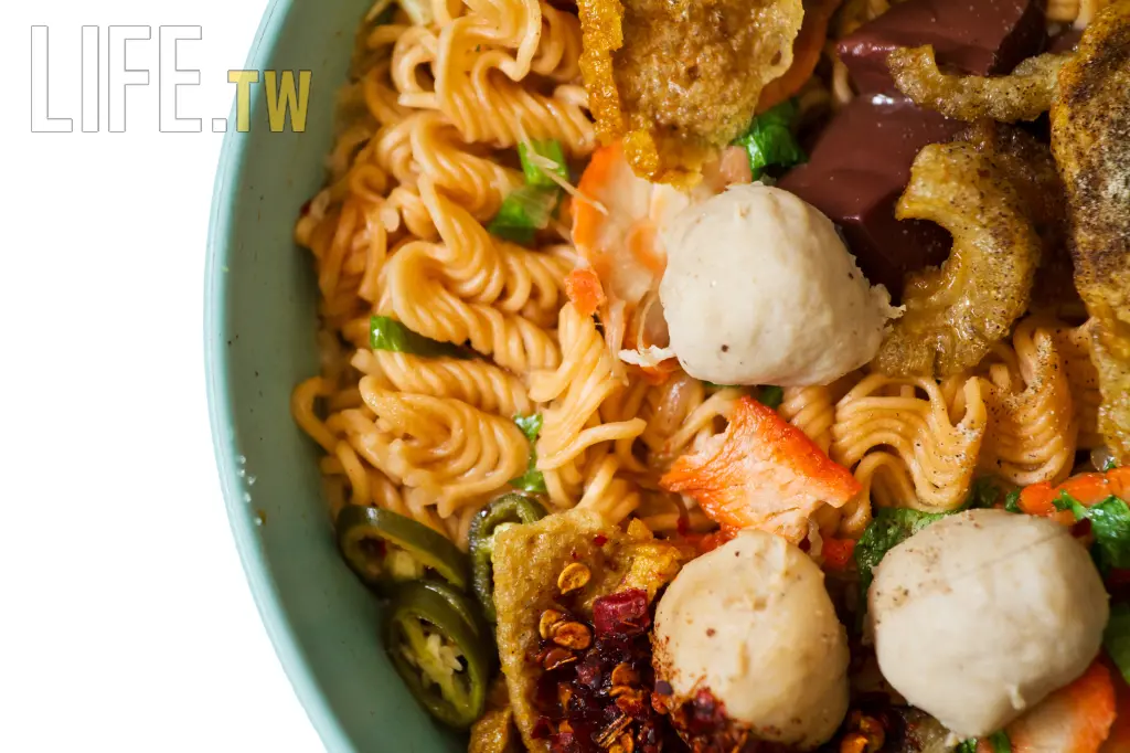 「泡麵」能攝取到均衡營養！只要花點心思加料　高齡長者到底可不可以食用？