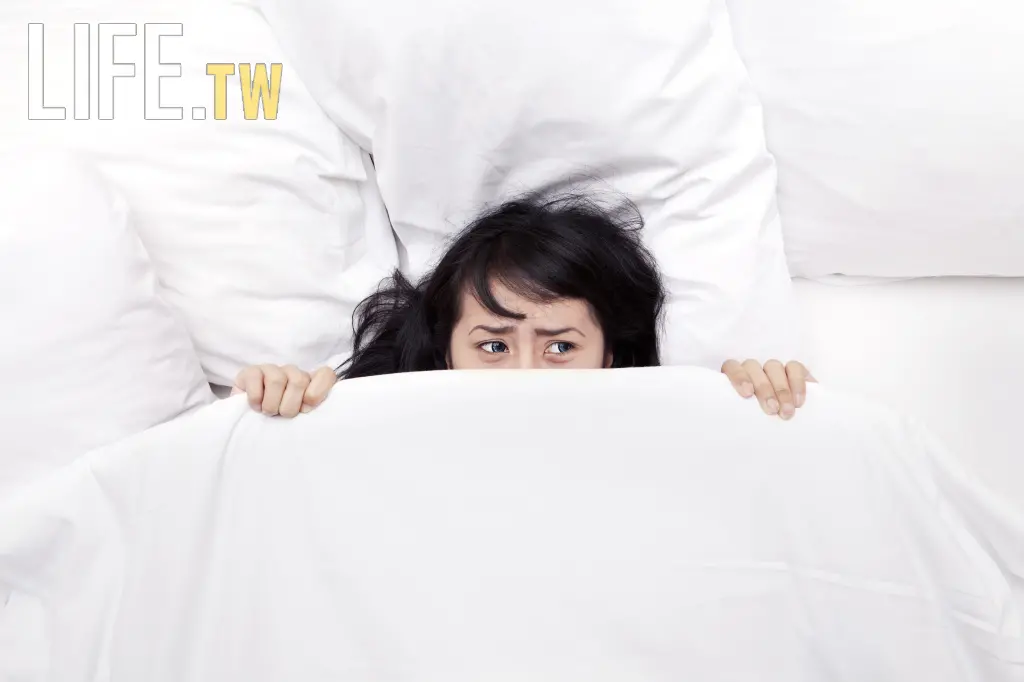 失眠讓癌症風險暴增50%！醫揭睡前必做的五件事：飲食是助眠起點